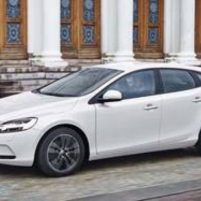 HDDナビやドラレコを装備したV40の限定車｜Volvo