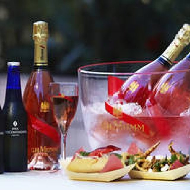 夏の宵に最適のキリリとしたロゼシャンパーニュをオープンテラスで堪能｜MAISON MUMM