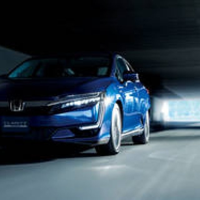 ホンダが新型プラグインハイブリッド「クラリティPHEV」発売｜Honda