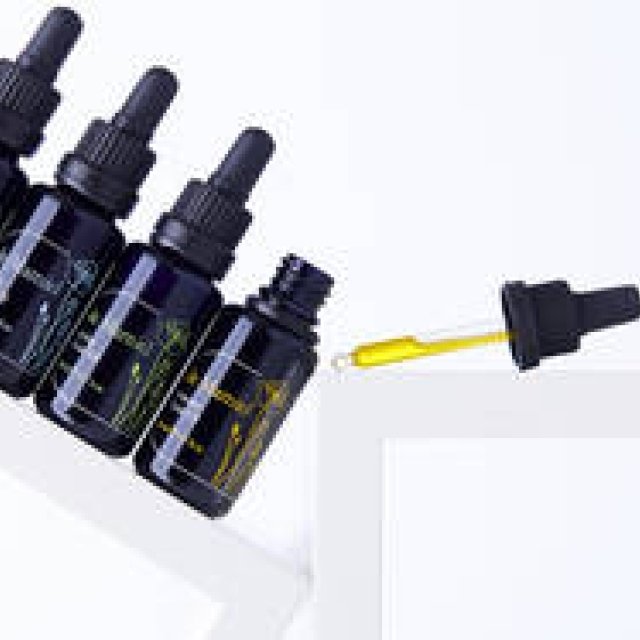 麗しの名品図鑑｜vol. 6 錬金術のようなプロセスで生まれるデ・マミエールのフェイシャルオイル