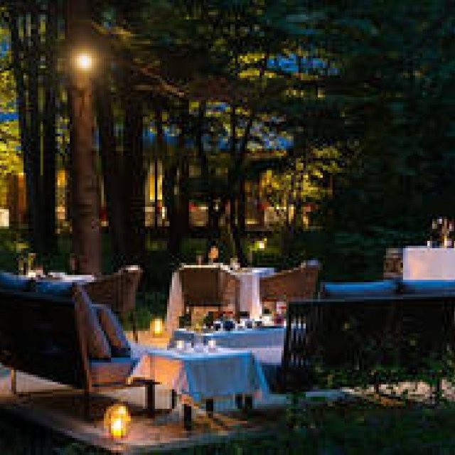 感動美食を求めて軽井沢No.1のレストラン「ブレストンコート ユカワタン」へ｜TRAVEL