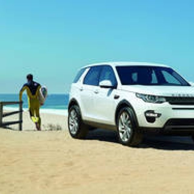 ランドローバー70周年を祝うディスカバリースポーツの特別仕様車｜Land Rover