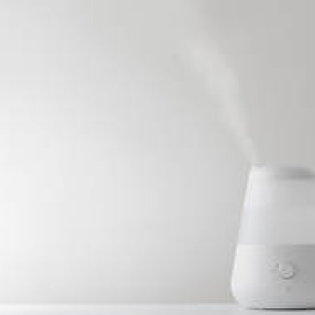 起き上がり小法師のようなかわいいフォルム。超音波式加湿器「C011」が登場｜±0