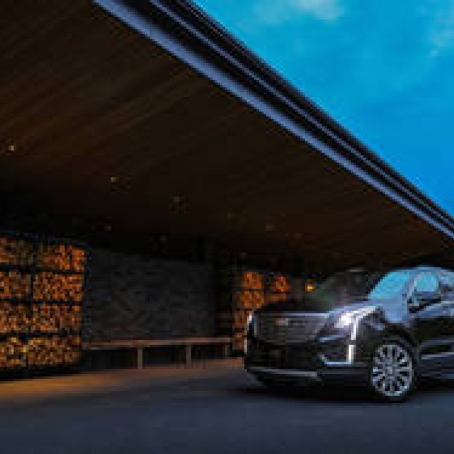 XT5クロスオーバー日本上陸1周年を祝う特別仕様車｜Cadillac