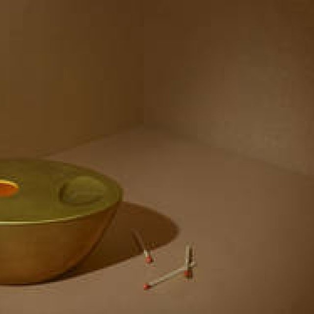 イソップ初のインテリアアイテム「ブラスオイルバーナー」が登場｜Aēsop