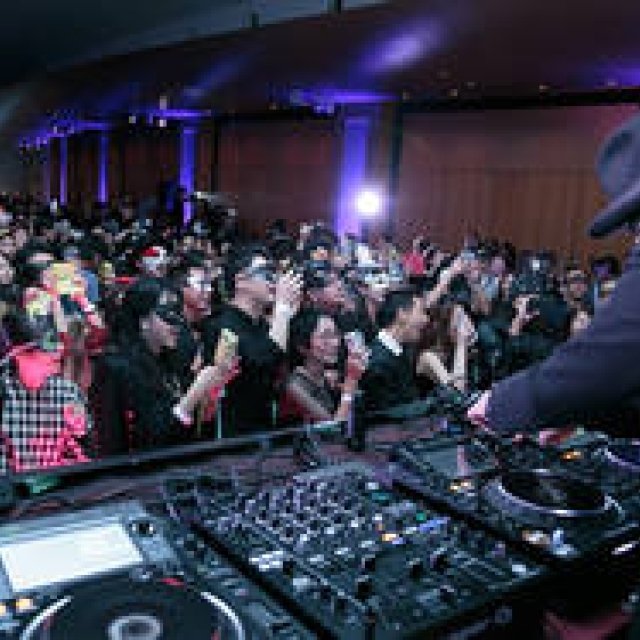 「オトナの仮面舞踏会」が今年も開催｜LOUNGE