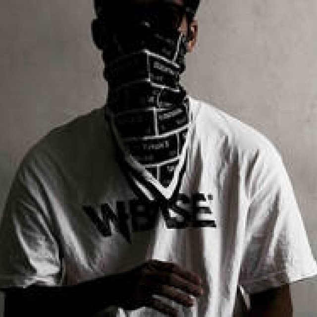 日本画を描く感覚を駆使して、'80年代モチーフをグラフィティへと落とし込む｜MEDICOM TOY