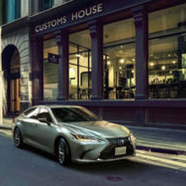 新型「レクサスES」日本発売開始｜Lexus
