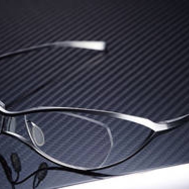 真摯なモノづくりへの共感姿勢が生み出した、職人の手仕事によるドライビンググラス｜LEXUS