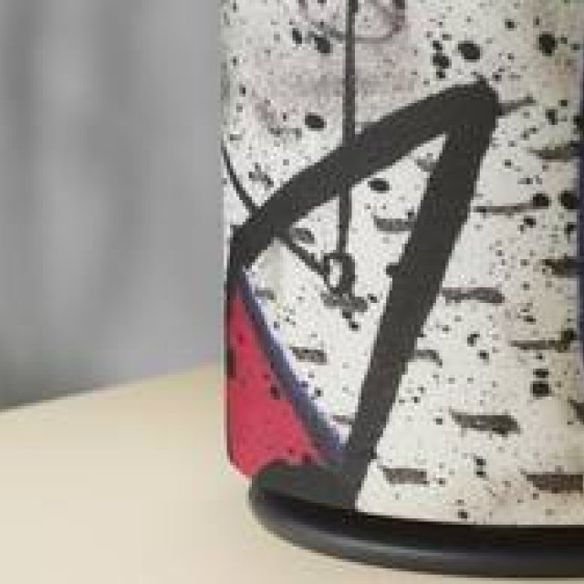 デヴィッド・リンチとコラボレーションしたスピーカー｜BANG & OLUFSEN