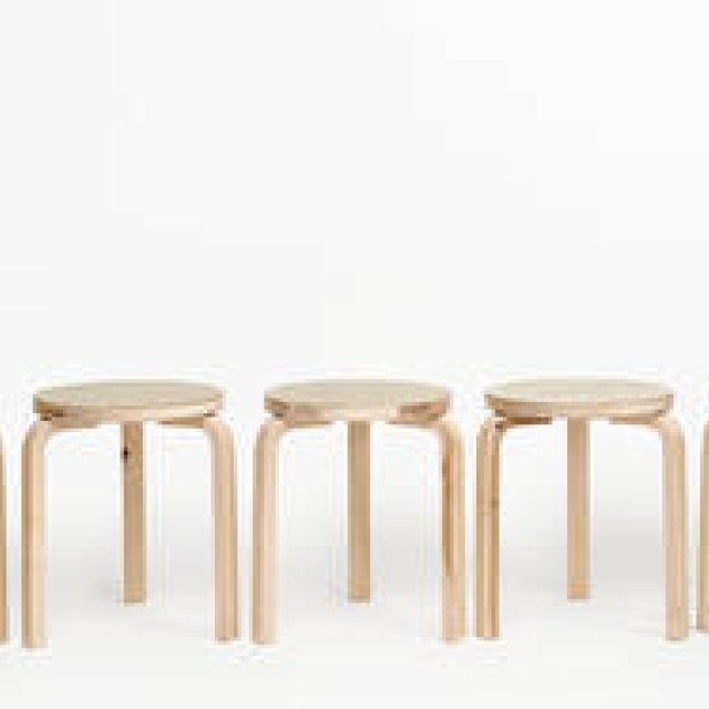 「FIN/JPNフレンドシップ コレクション」第一弾のスツールに注目｜Artek