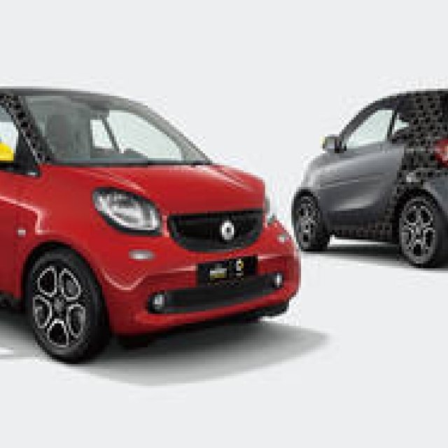 ミッキーマウスをイメージしたスマートの特別仕様車｜smart