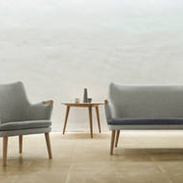 ウェグナーによる造形美と職人技巧の結晶。幻の二脚が復刻｜CARL HANSEN & SØN