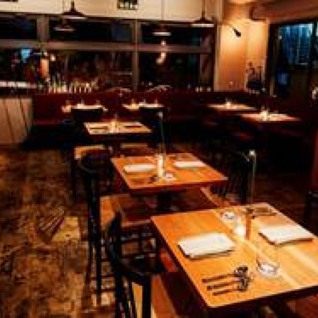 夫婦が心地良い距離で食事ができるレストラン「TABLE898」期間限定オープン｜EAT