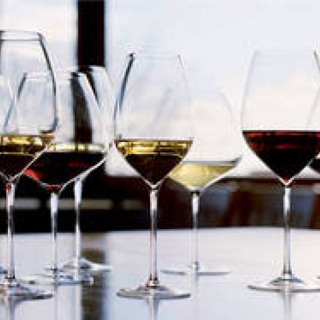 愛好家のための、機能的でお得なワイングラス「マスタークラス コレクション」｜Italesse