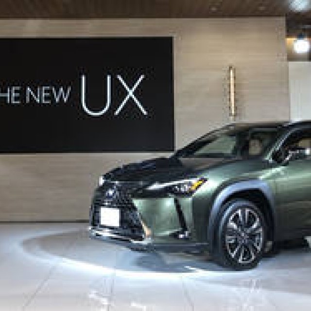 レクサスの新型コンパクトクロスオーバー「UX」デビュー｜Lexus