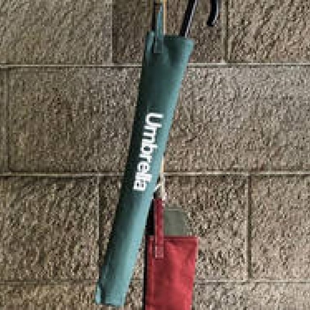 機能的かつファッションの一部にもなる「アンブレラバッグ」｜Swimsuit Department