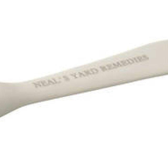 ダメージを受けた目元のケアに「ブライト アイマッサージャー」｜NEAL'S YARD REMEDIES