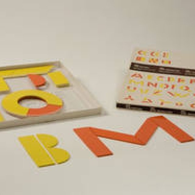 ［ブルーノ・ムナーリ展　しごとに関係ある人出入りおことわり］