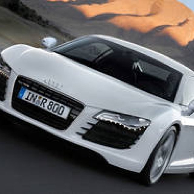 Audi｜アウディR8｜第１２回　（後編）｜「スーパーカーはまだまだイケる！」