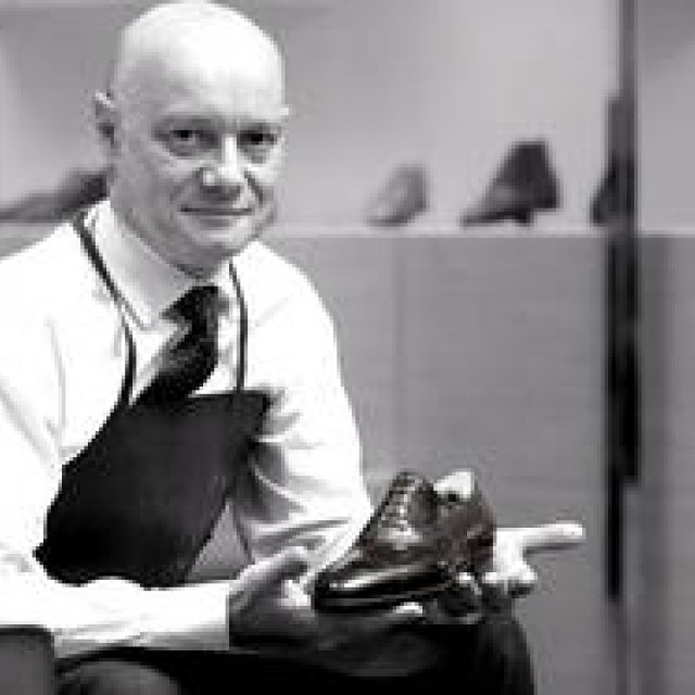 ジョン ロブのビスポーク詳細レポート