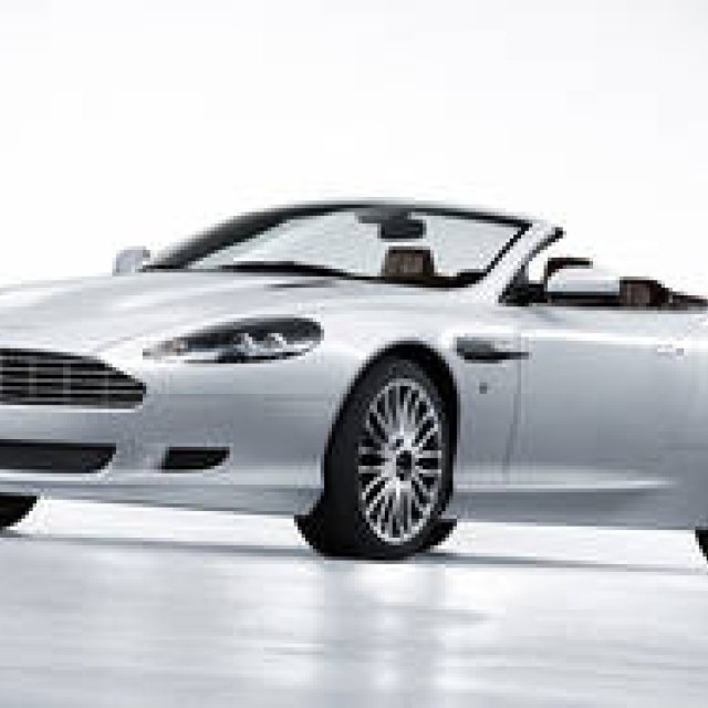ASTON MARTIN DB9 VOLANTE｜新世代アストンを象徴するモデル