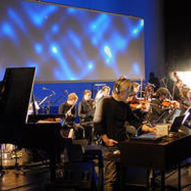 坂本龍一｜alva noto＋ryuichi sakamotoコラボレーション作品『utp_』発売