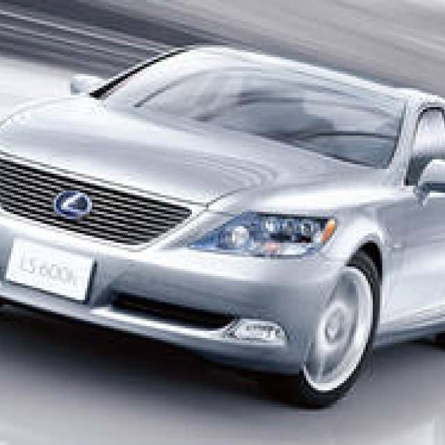 レクサス LS600h/LS600hL