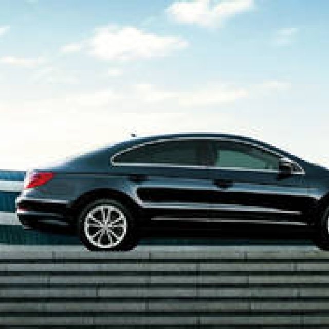 Volkswagen Passat CC　｜　フォルクスワーゲン　パサートCC（前編）　｜　新しい価値を求めるひとたちへ