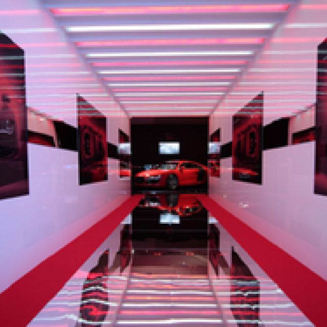 Audi R8 5.2 FSI quattro｜アウディ R8 5.2 FSI クワトロ 日本上陸