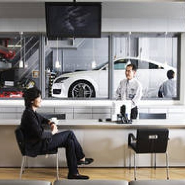 COCKPIT×GQ JAPAN｜敏腕コンシェルジュとつくるワンランク上のクルマ。