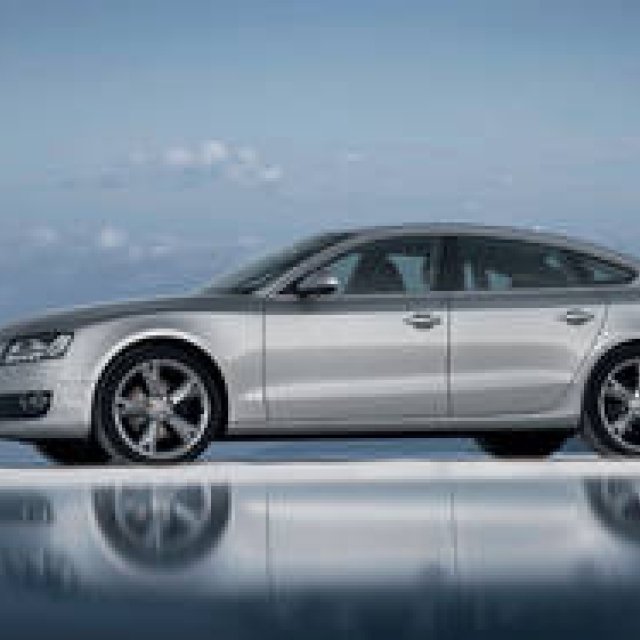 Audi A5 Sportsback｜クーペの優雅さとセダンの快適性、そしてアバントの実用性