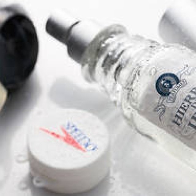 スペイン領イビザ島生まれの「イェルバス デ イビザ」オーデコロン