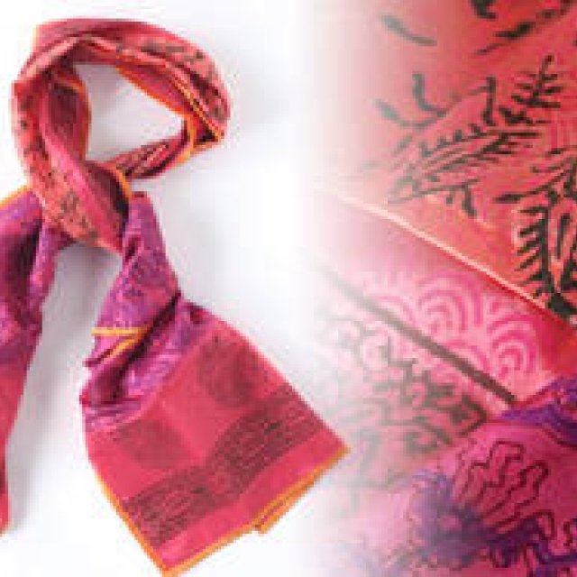 悠久のインドを身にまとう――アクセンチュアルのシルクストール