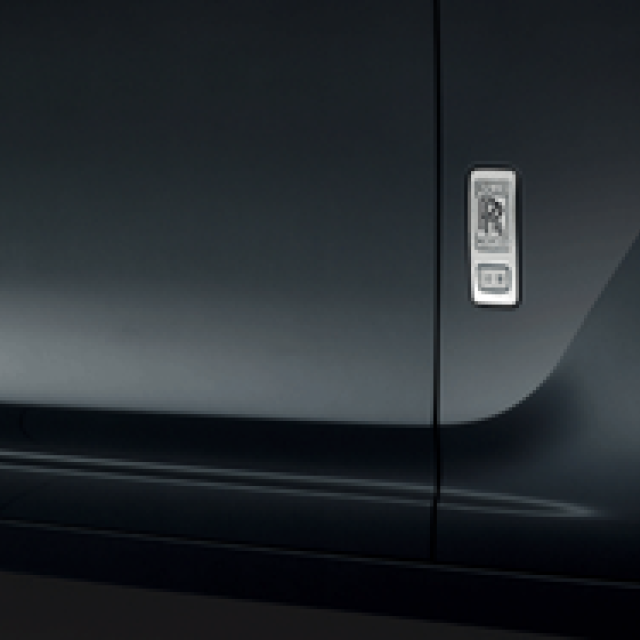 ROLLS-ROYCE GHOST｜新世代ロールスの価格を正式発表