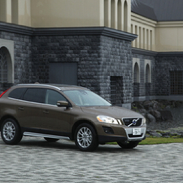 VOLVO XC60｜ボルボ　XC60（前編） | 200メートル先からでもボルボとわかる