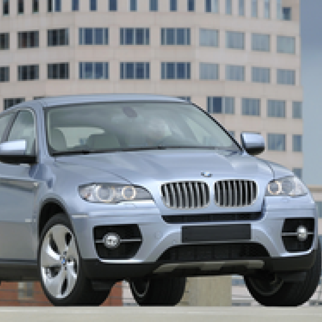 BMW ACTIVE HYBRID X6｜BMWにもハイブリッドの波