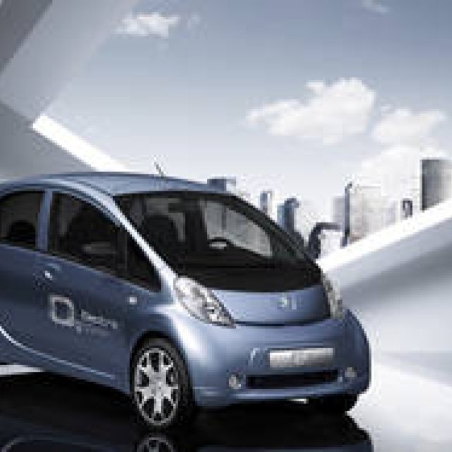 プジョー iOn｜日仏ハーフのEV