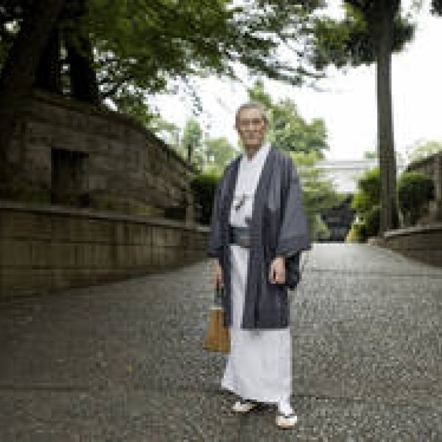 大人の男こそキモノが似合う／第18回　「袴をはく」