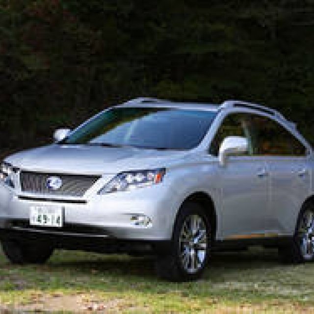 レクサスRX450h｜新しいカタチの高級車