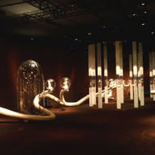 ヴァン クリーフ＆アーペル｜貴重なジュエリーをもっと身近に、“遊ぶ”ことのできる展覧会