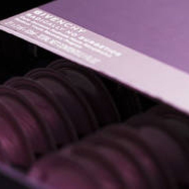 國藤直子│コスメシュラン第48週「パルファム ジバンシイ ラディカリー ノーサージェティクス インテンシブ」