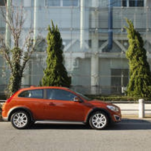 Volvo C30｜ボルボC30｜あたらしいボルボC30を選ぶ理由（1）