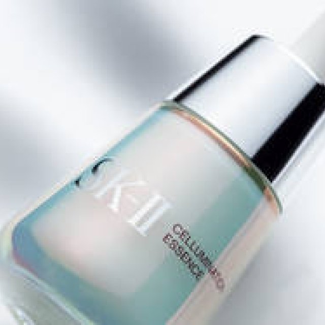 SK-Ⅱ｜全包囲美白美容液「セルミネーション エッセンス」誕生