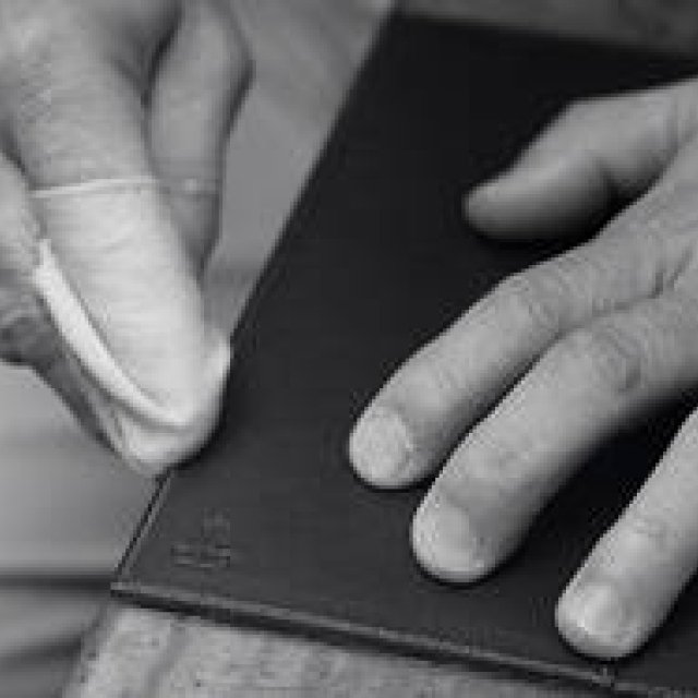 FARO｜日本の職人技術が生みだす、世界最高峰の革小物（1）