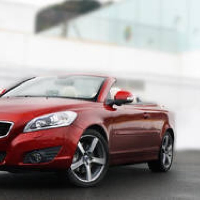 VOLVO C70 T5 GT｜ボルボ C70 T5 GT | しなやかな力強さを秘めたカブリオレ