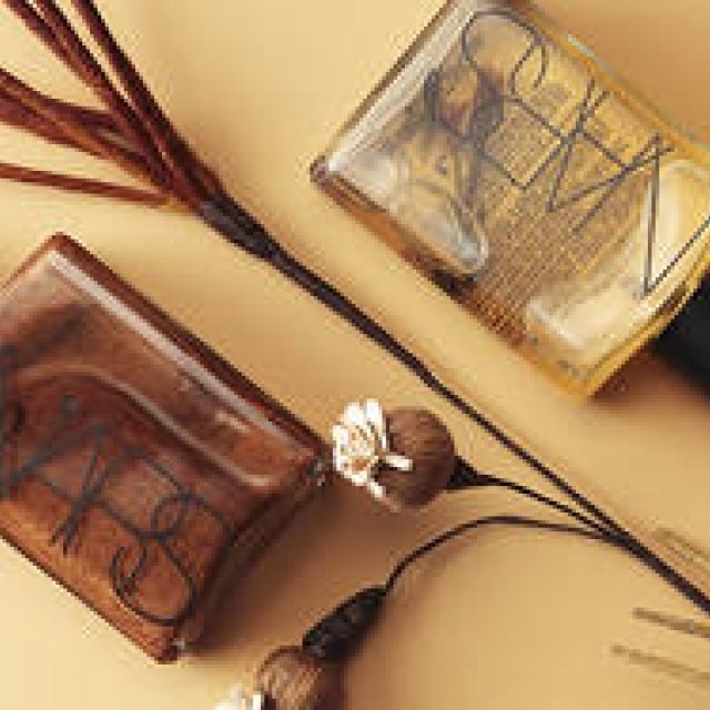 NARS｜ナーズから2種類のボディ オイルが発売