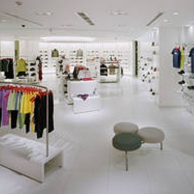 ランニング特集｜｢ランニングライフスタイル｣がコンセプトの『ニューバランス東京』