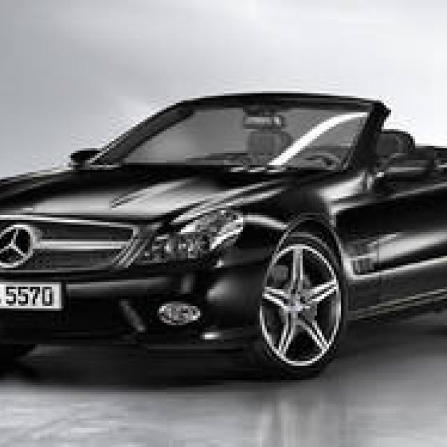 Mercedes-Benz SL 350 Night Edition｜銀色に輝く漆黒のボディの特別限定車