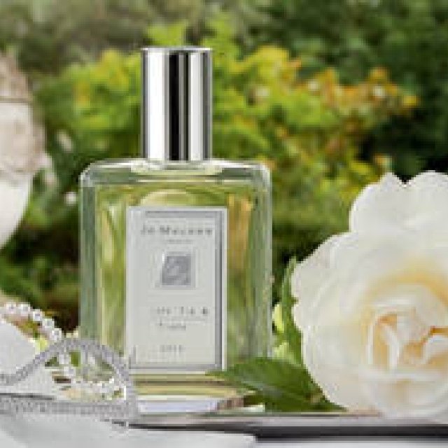 Jo Malone｜ジョー　マローン　リミテッド エディション「ホワイト タイ ＆ ティアラ 2010」発売